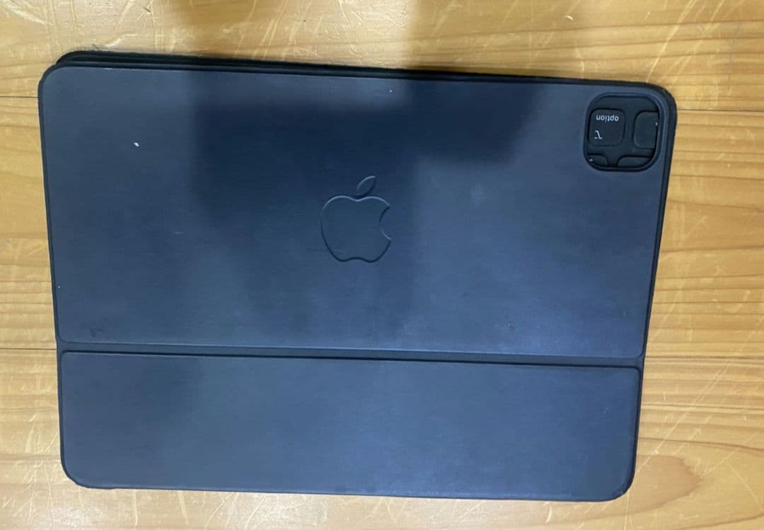 ⭐Apple iPad + Smart Keyboard Folio