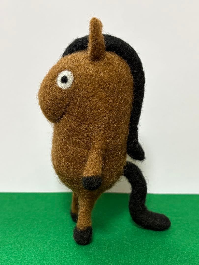 ニードルフェルトの馬のフィギュア　ハンドメイド作品