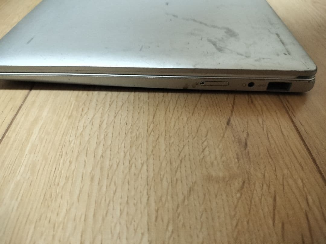 DELL Inspiron 14 5480 Core i3 第8世代 動作未確認