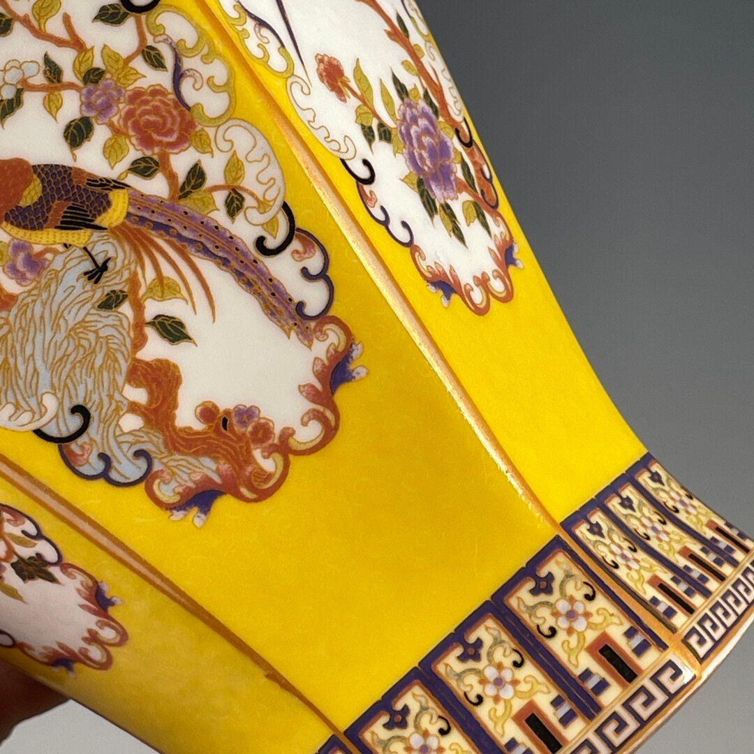 景徳鎮 琺瑯彩黄釉花鳥六稜梅瓶 陶磁器 装飾品 現代工芸品 美術品 置物