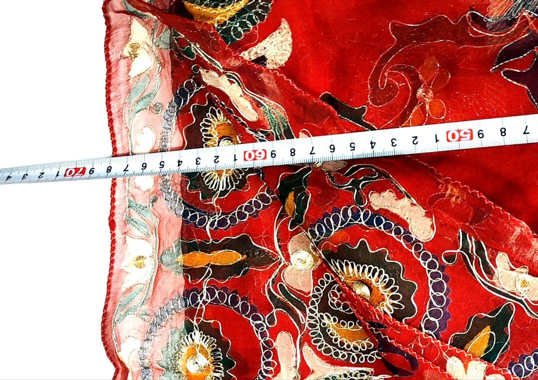 インド　サリー　薄手の紅刺繍布　INDIA　SALLY