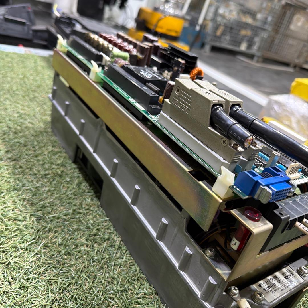 アンプ MITSUBISHI MR-S1-300-E01 SERVO DRIVE