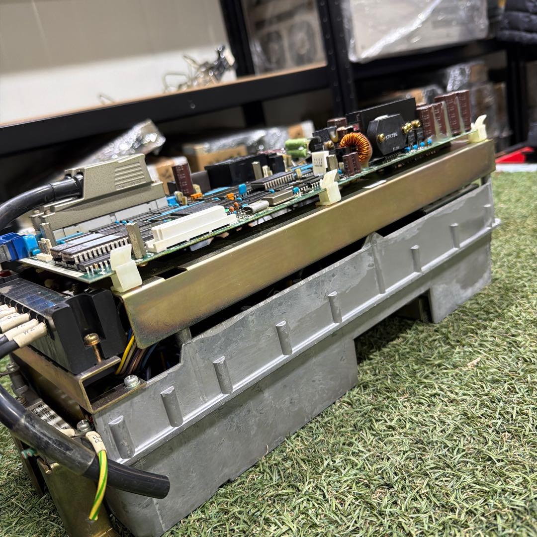 アンプ MITSUBISHI MR-S1-300-E01 SERVO DRIVE