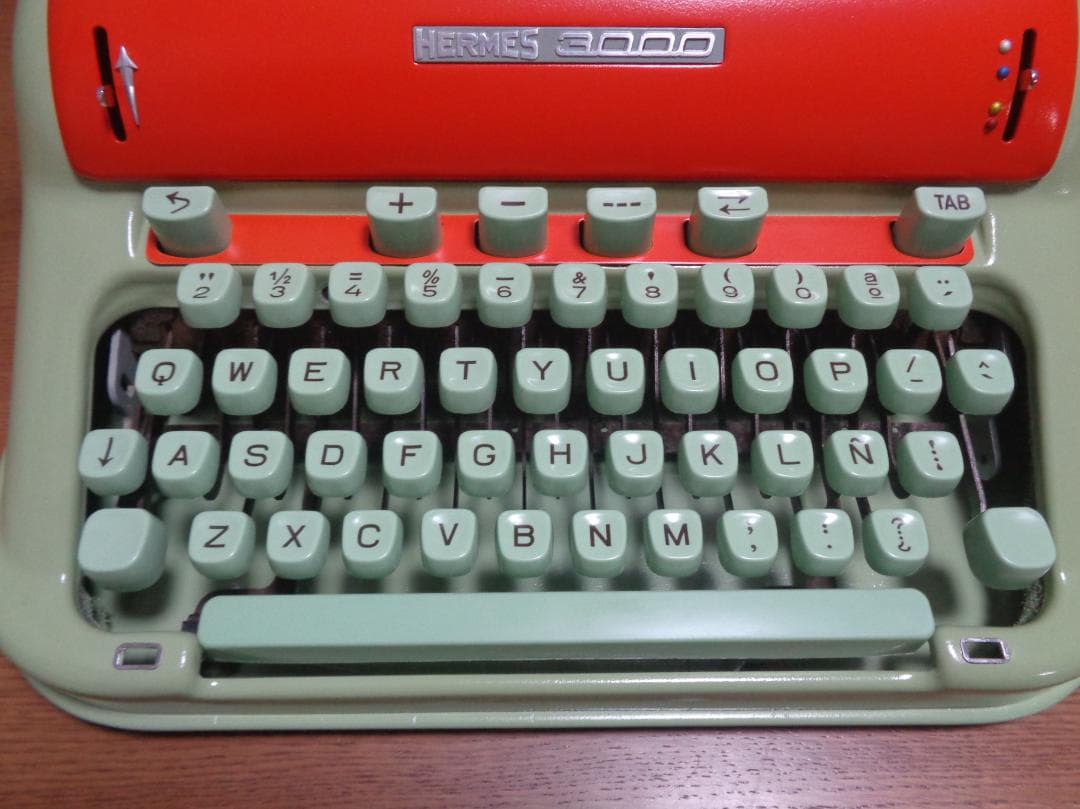 完動品　HERMES3000 初期モデル　エルメスタイプライター カスタムカラー