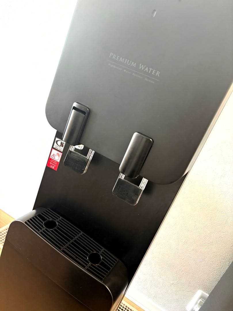 PREMIUM WATER ウォーターサーバー　ファムフィット　本体