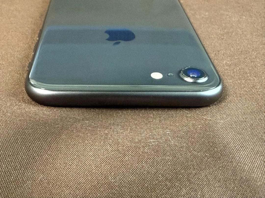 Apple iPhone 8ブラック 本体