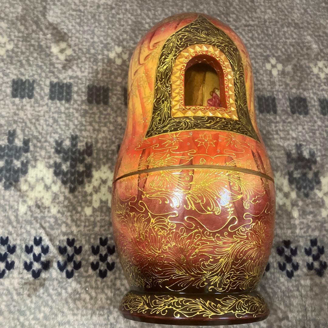ロシアの伝統的な民芸品であるマトリョーシカ人形