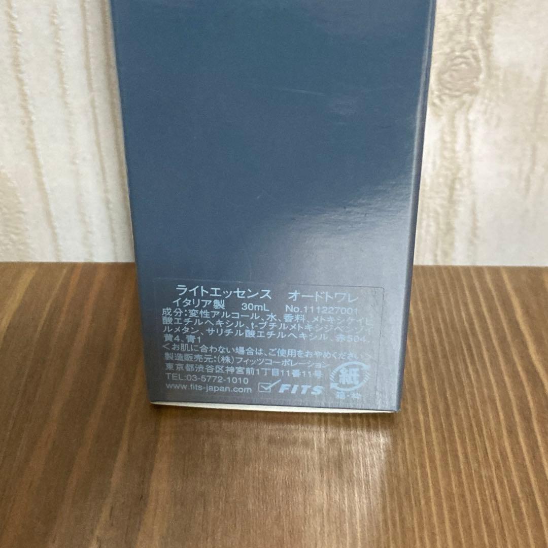 フェラーリ ライトエッセンス オードトワレ 香水 30ml