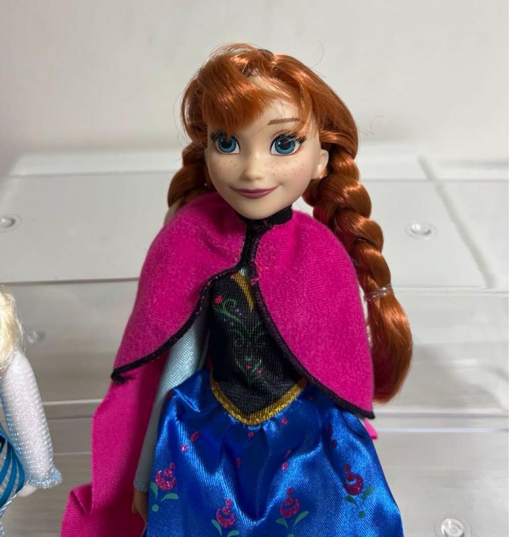 アナ雪、アナ、エルサのお人形（お洋服付き）