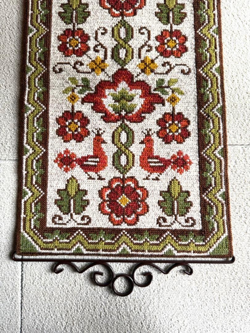 スウェーデン　ヴィンテージ ツヴィスト刺繍　ウォールハンギング　北欧