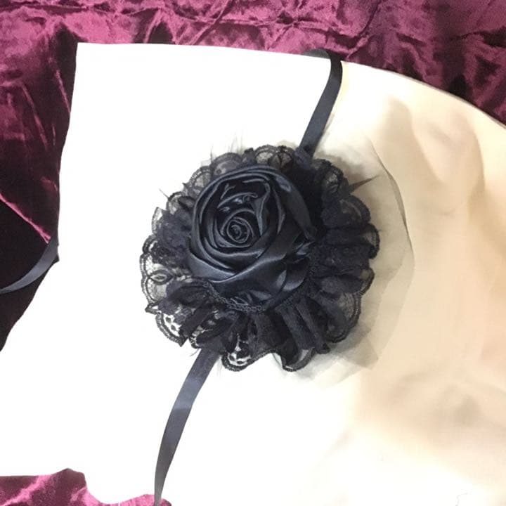 黒薔薇の円形ヘッドドレス
