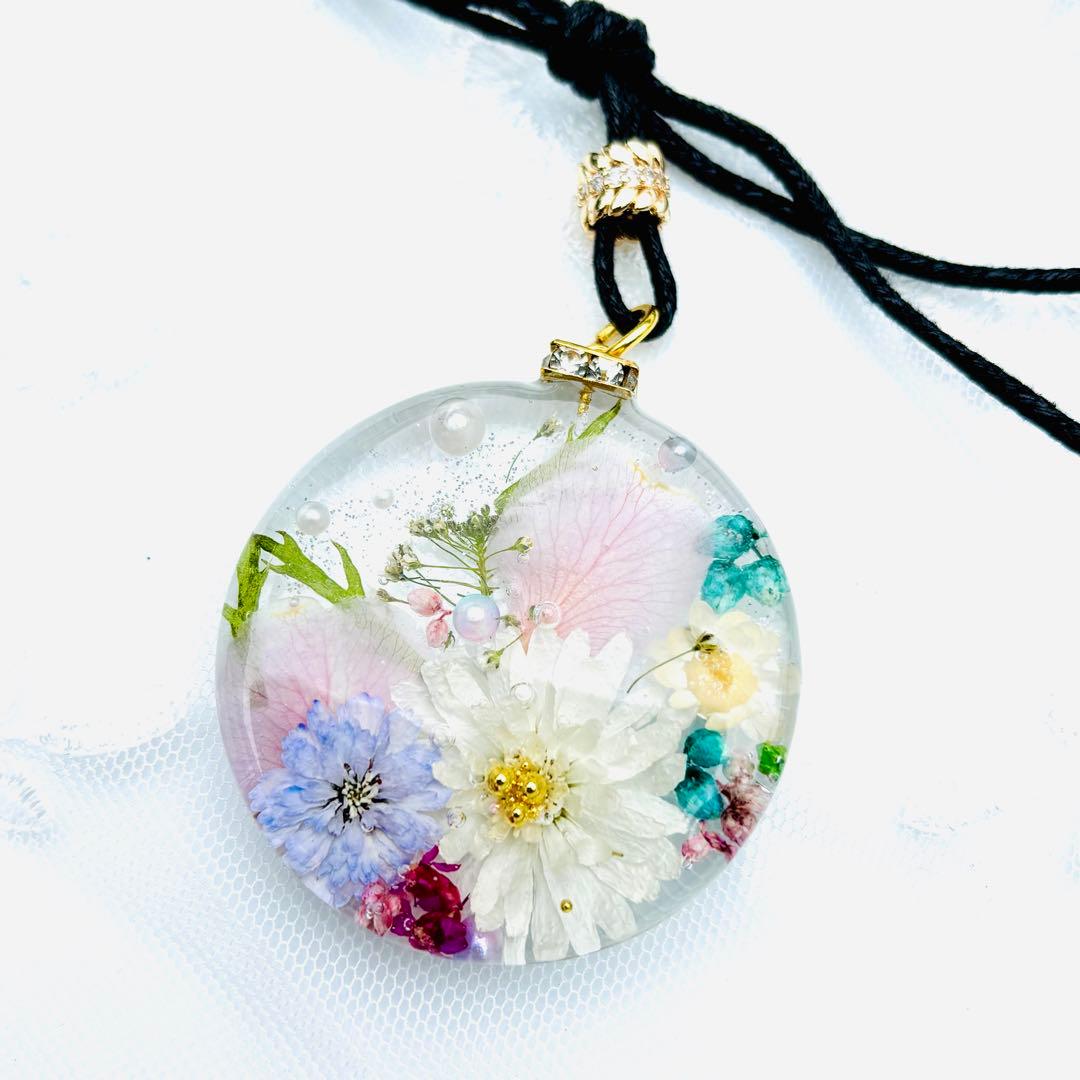 No.2061★ハンドメイド★花の楽園☆5cm☆フラワーレジンネックレス