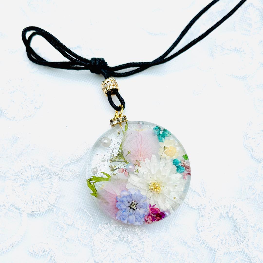 No.2061★ハンドメイド★花の楽園☆5cm☆フラワーレジンネックレス