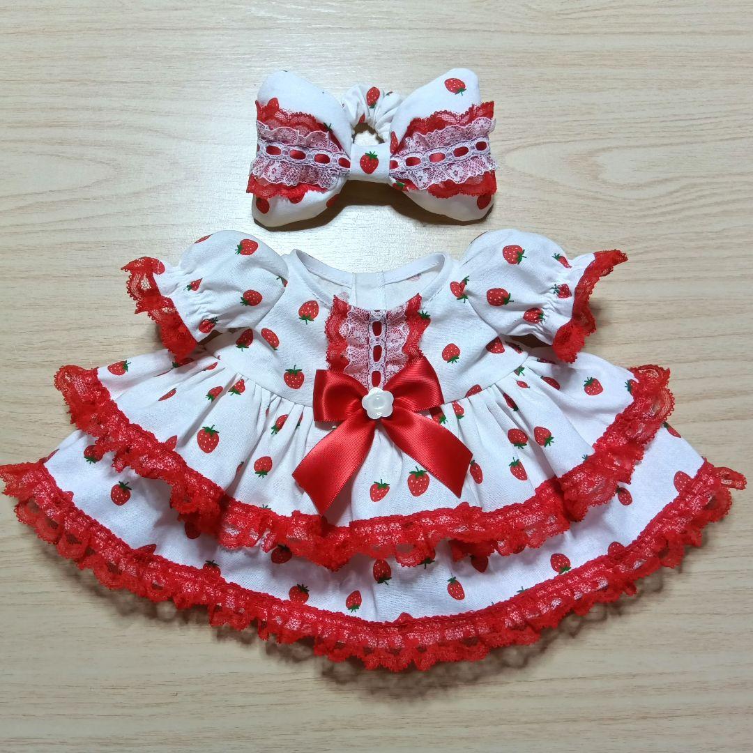 「えりりん 」ステラルー　ハンドメイドコスチューム　いちご柄のワンピース