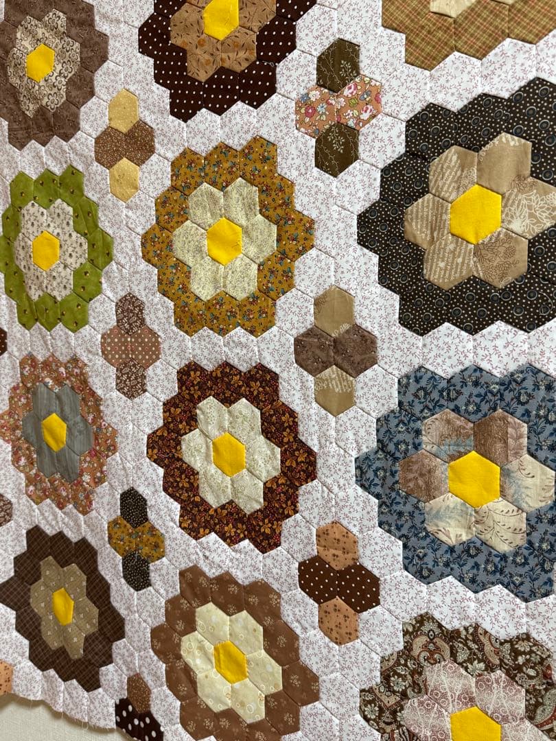 秋色ヘキサゴンのキルトトップ　パッチワーク　ハンドメイド