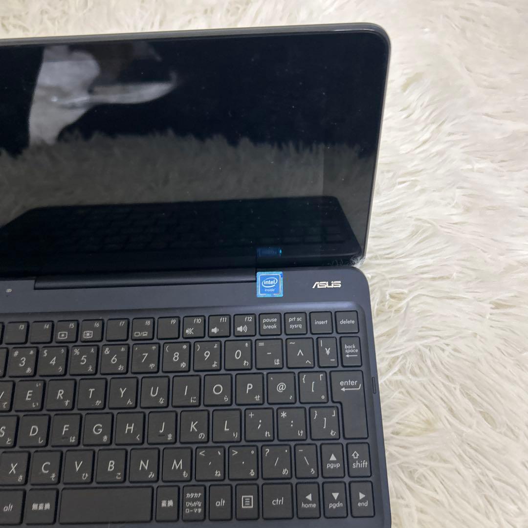 ASUS TransBook Chi Windowsタブレット　付属品