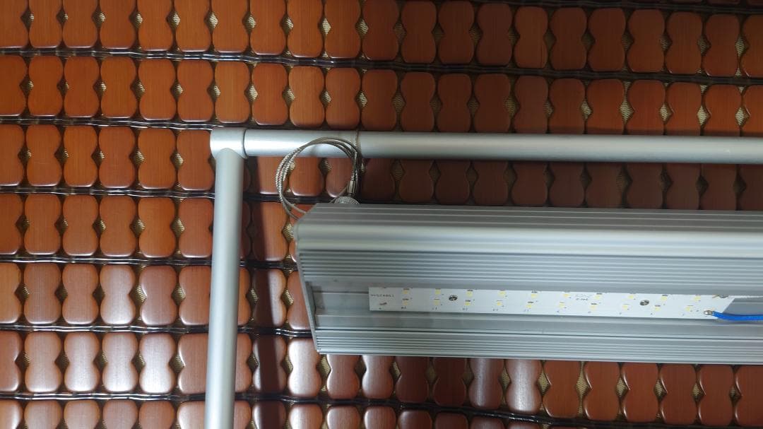 あ*き様 アクロ TRIANGLE LED VIVID 600 吊下用ライトスタ