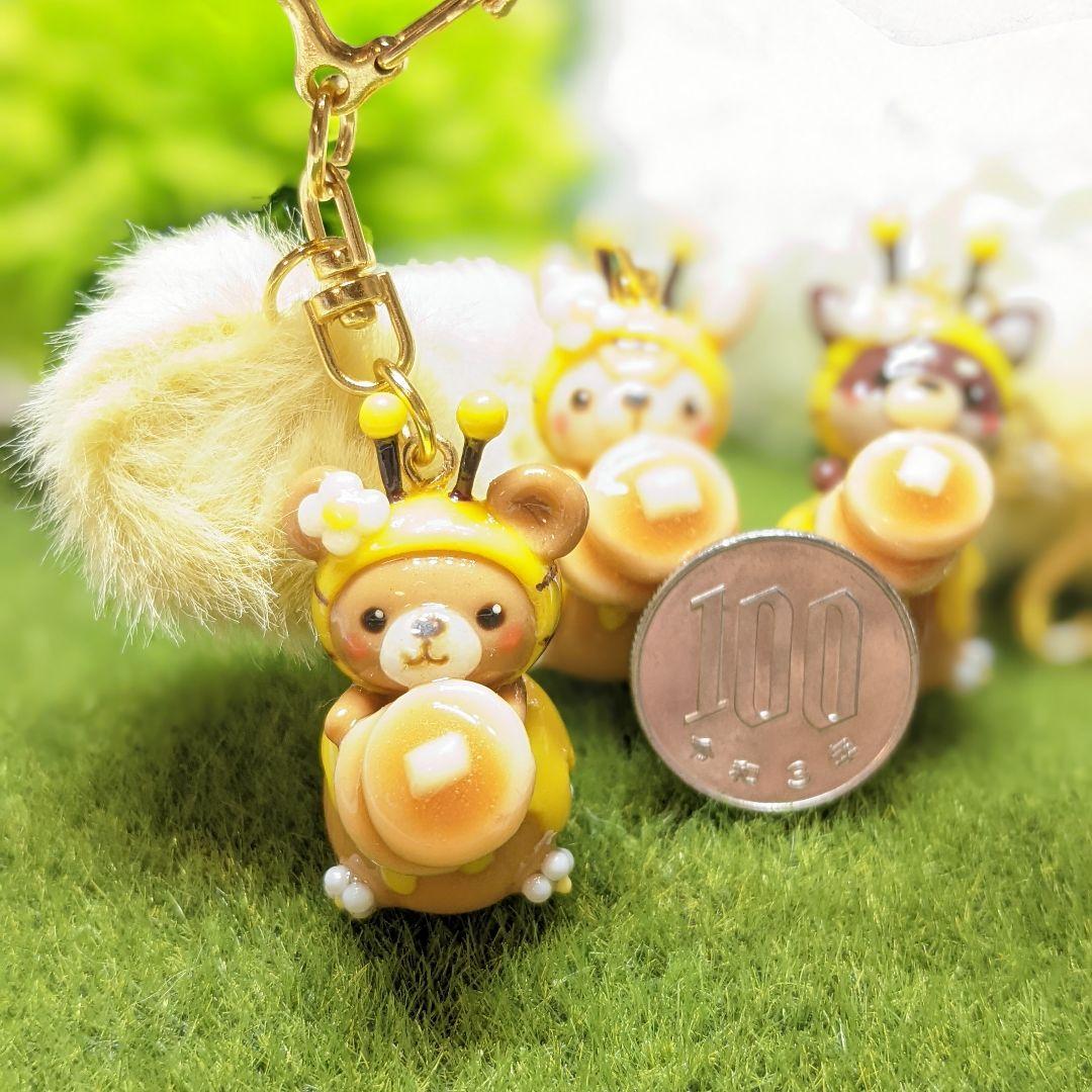 ハニーポットカーでお出かけクマさん　スイーツデコ　キーホルダー