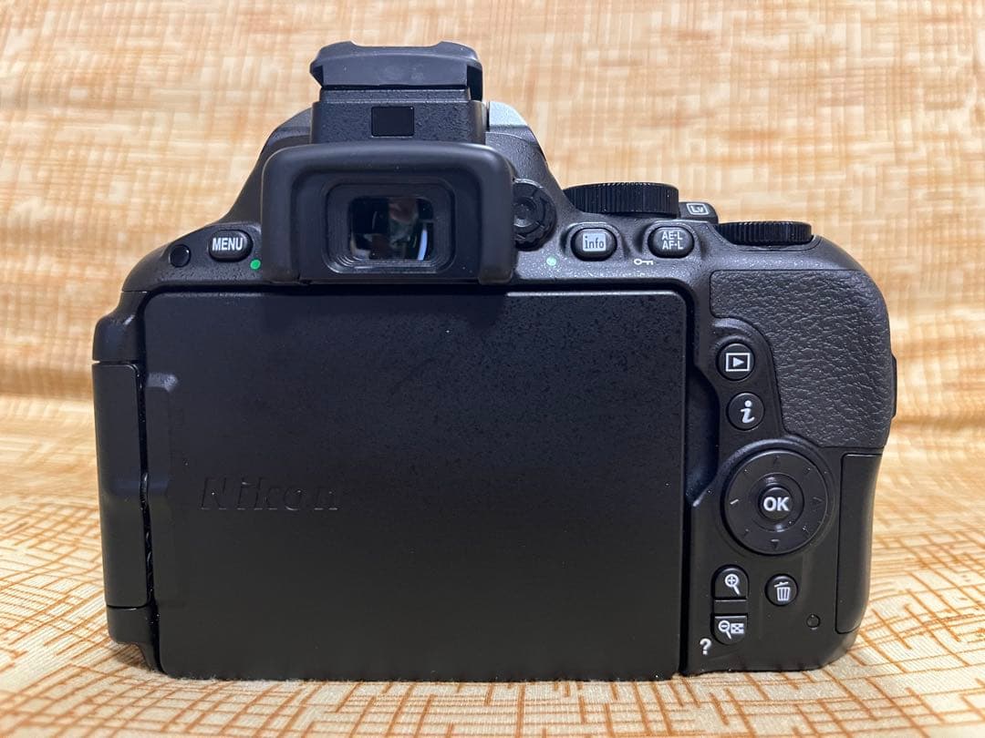 【美品！ショット数964枚！】Nikon D5500 18-55レンズキット