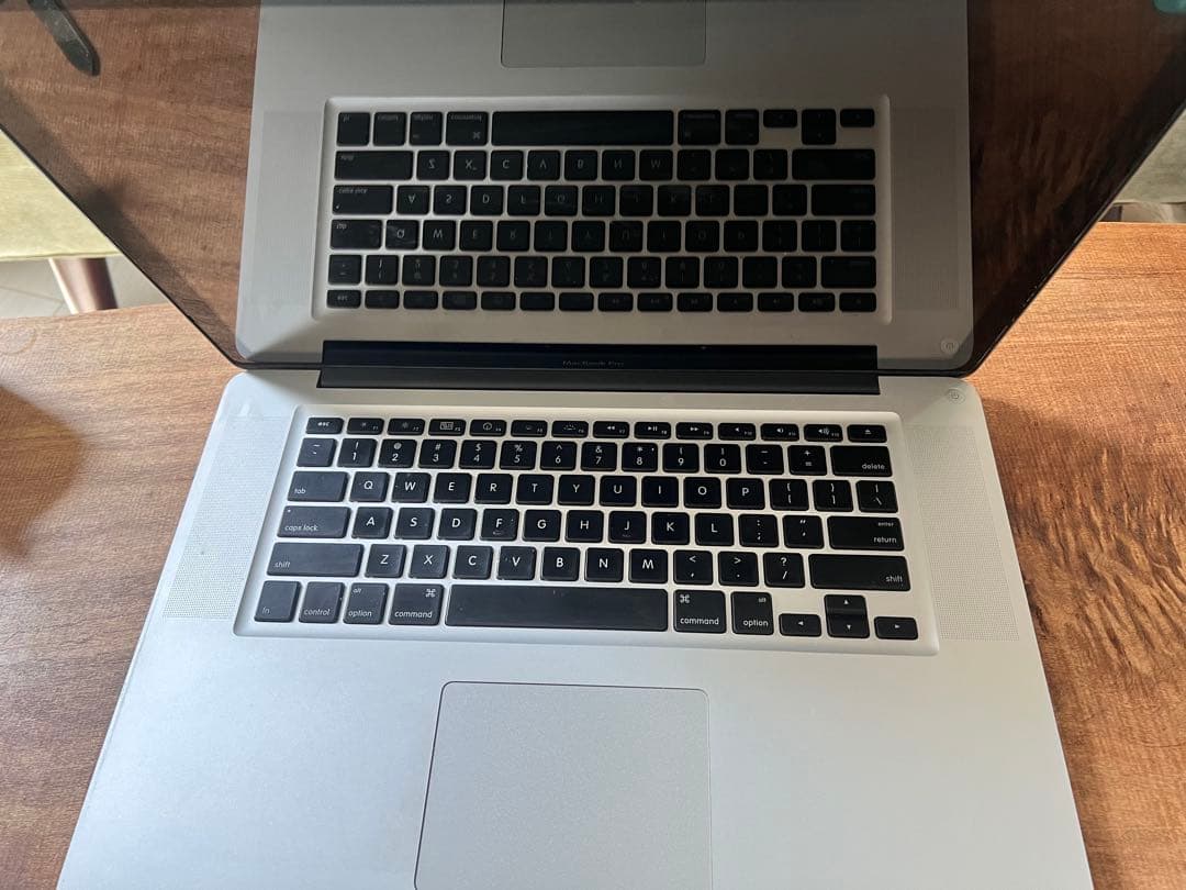 【ジャンク】MacBook Pro 15インチ 起動OK