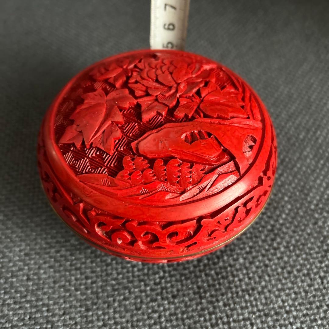 中国骨董旧蔵【大き目サイズ民国時代銅胎彫漆堆朱内七宝香合】希少珍貴精密彫刻牡丹図