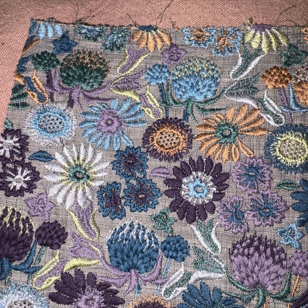 pjc❣️花園小花❣️大きめのサイズ❣️耳付き希少生地❣️ 42 × 42センチメートル