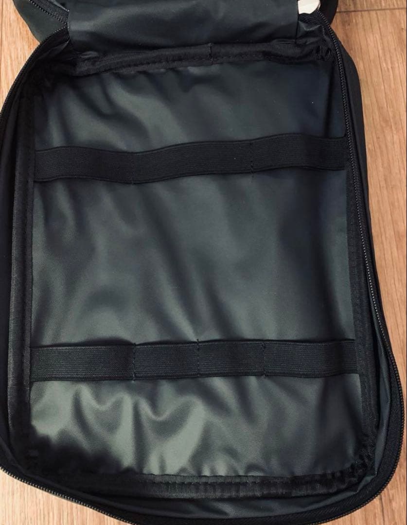 極美品／未使用に近い保管品／ゼロハリバートン クラッチバック ポーチ 黒